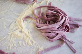 Eenvoudige bietenfettuccine